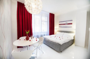 Honeymoon Ruterra studio, Prague
